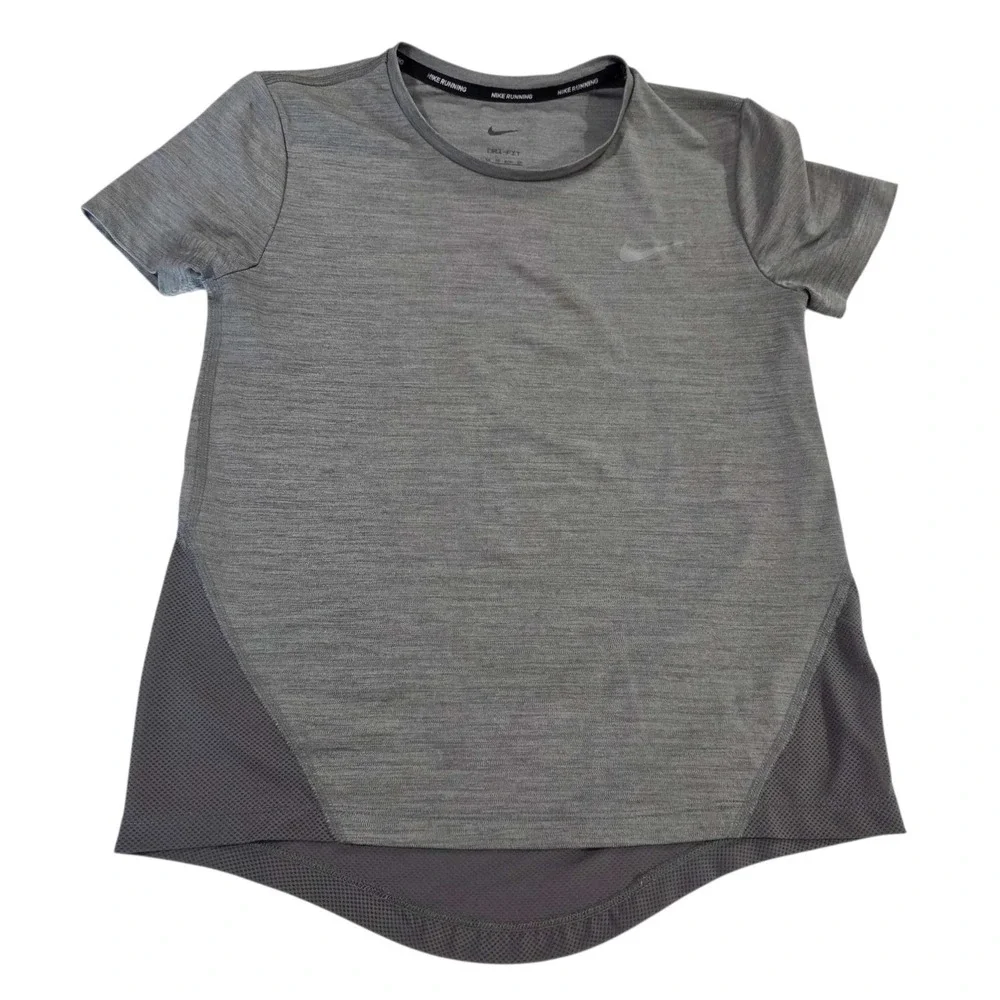 Nike Dri-FIT Running T-Shirt Short Sleeve Athletic Performance Gray XS Outdoors